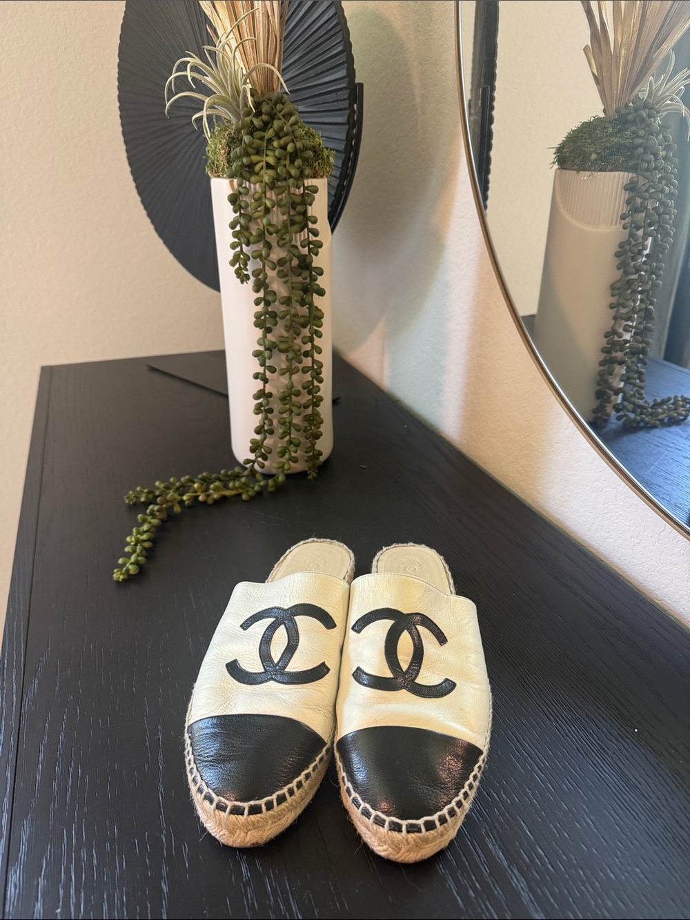 CHANEL Two-Tone Leather Espadrille Mules in Cream and Black